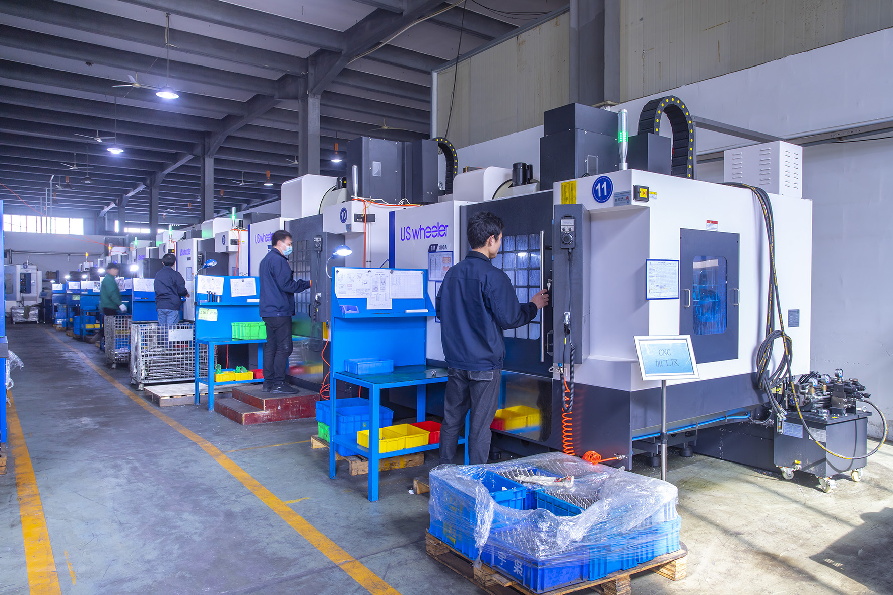 Robotic spot welding cell — certified industrial welding station