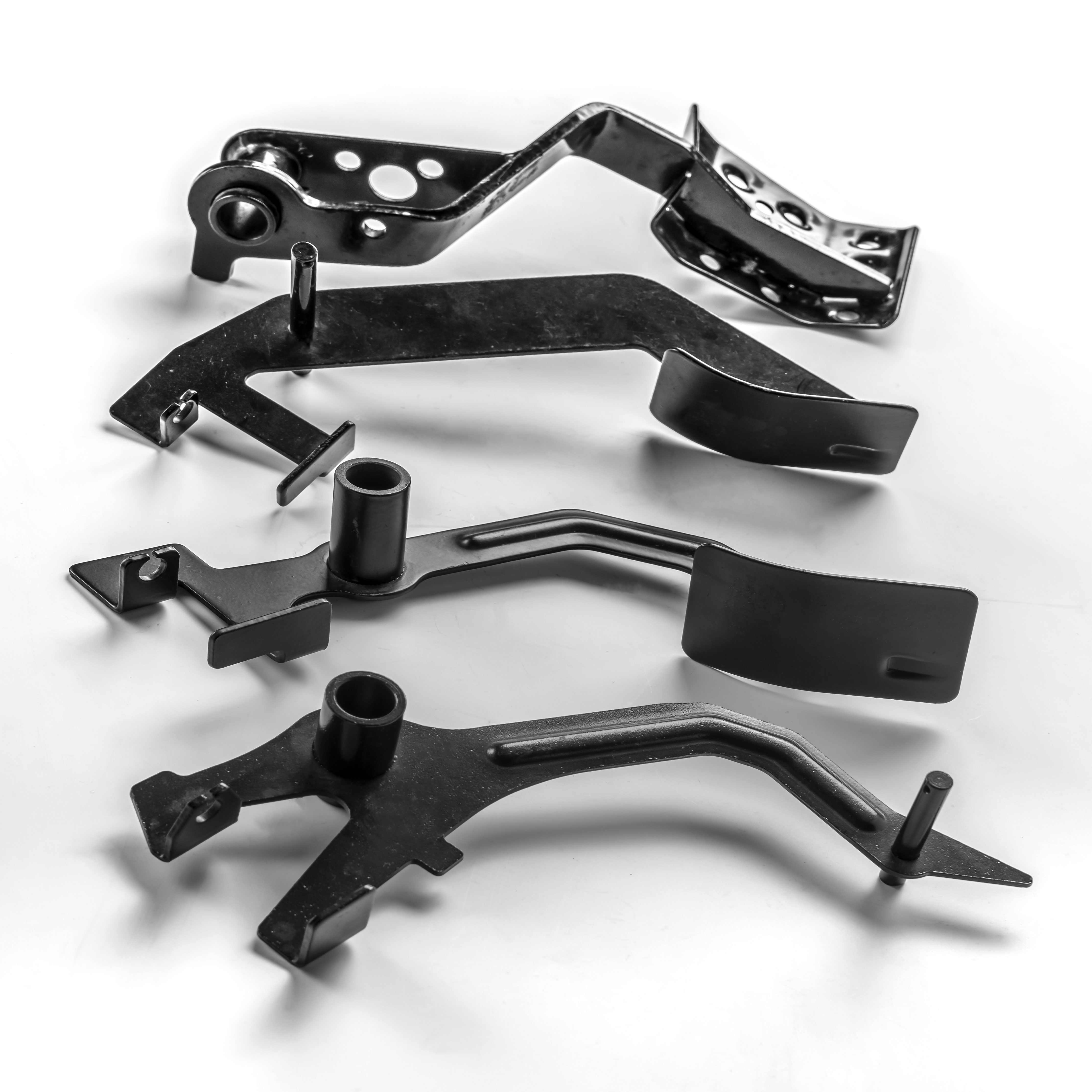 Window rail trim component